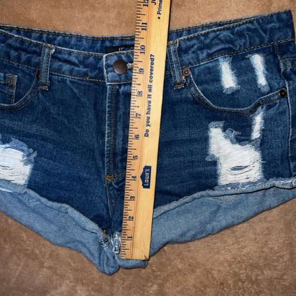 Rue 21 WomenSZ 5‎ Cut Off Denim Blue Jean Distressed Low Rise Frayed Shorts (O) - Picture 5 of 6